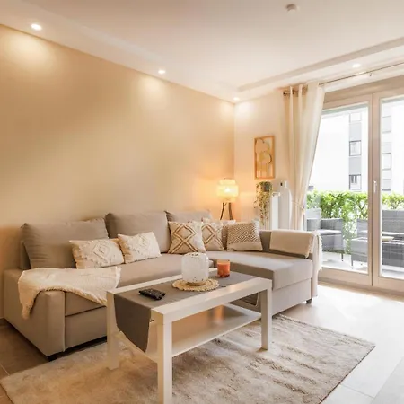Schoene Wohnung Mit Terrasse Naehe Airport Шёнефельд Экстерьер фото